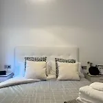 Rent4 Malaga Lyli Apartment