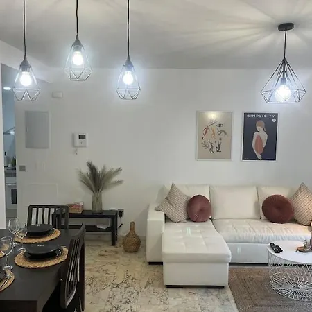 Rent4 Málaga Lyli * Torremolinos