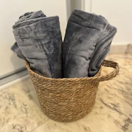 Rent4 Malaga Lyli * Торремолинос