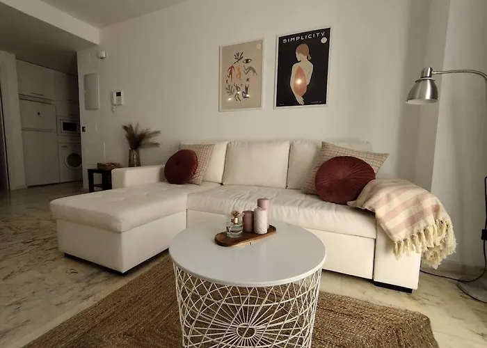 Rent4 Malaga Lyli * Torremolinos