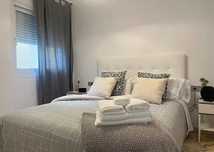 Rent4 Malaga Lyli Apartment