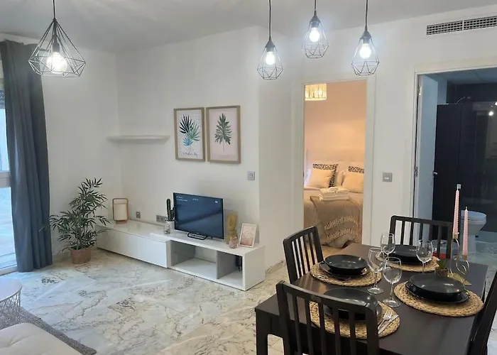 Rent4 Malaga Lyli Apartment