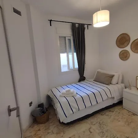 Rent4 Malaga Lyli Apartment